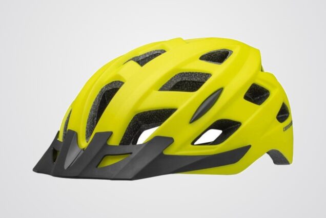 Casco Cannondale Quick amarillo para ciclismo en el Camino de Santiago