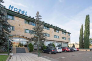 Fachada del Hotel Alda Río Tormes en Santa Marta de Tormes (Salamanca)